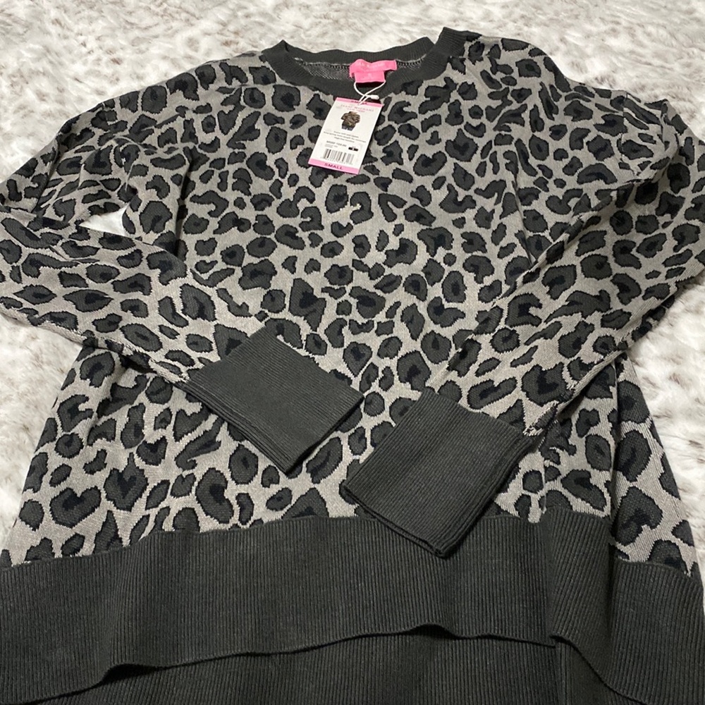 Issac Mizrahi leopard print lounge sweater size small